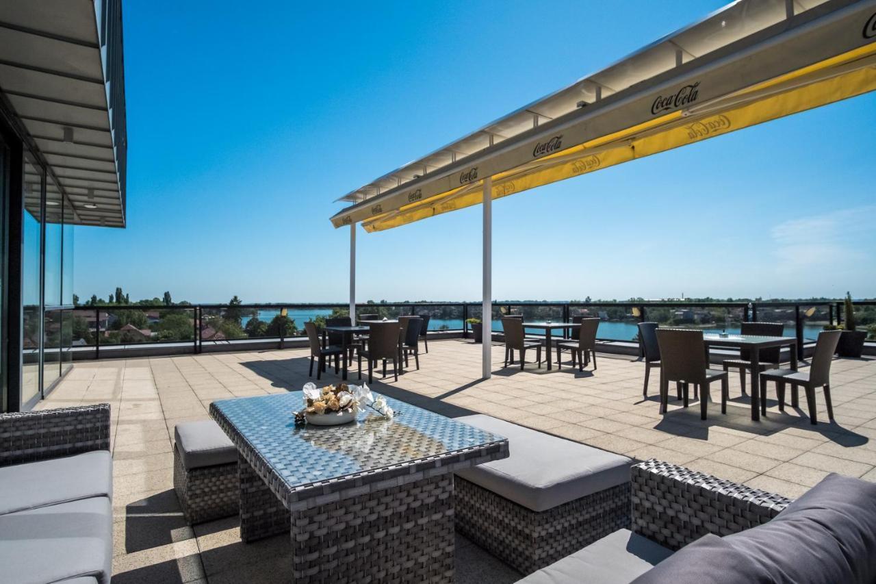Hotel Dolphin - Adult Friendly Сенець Екстер'єр фото