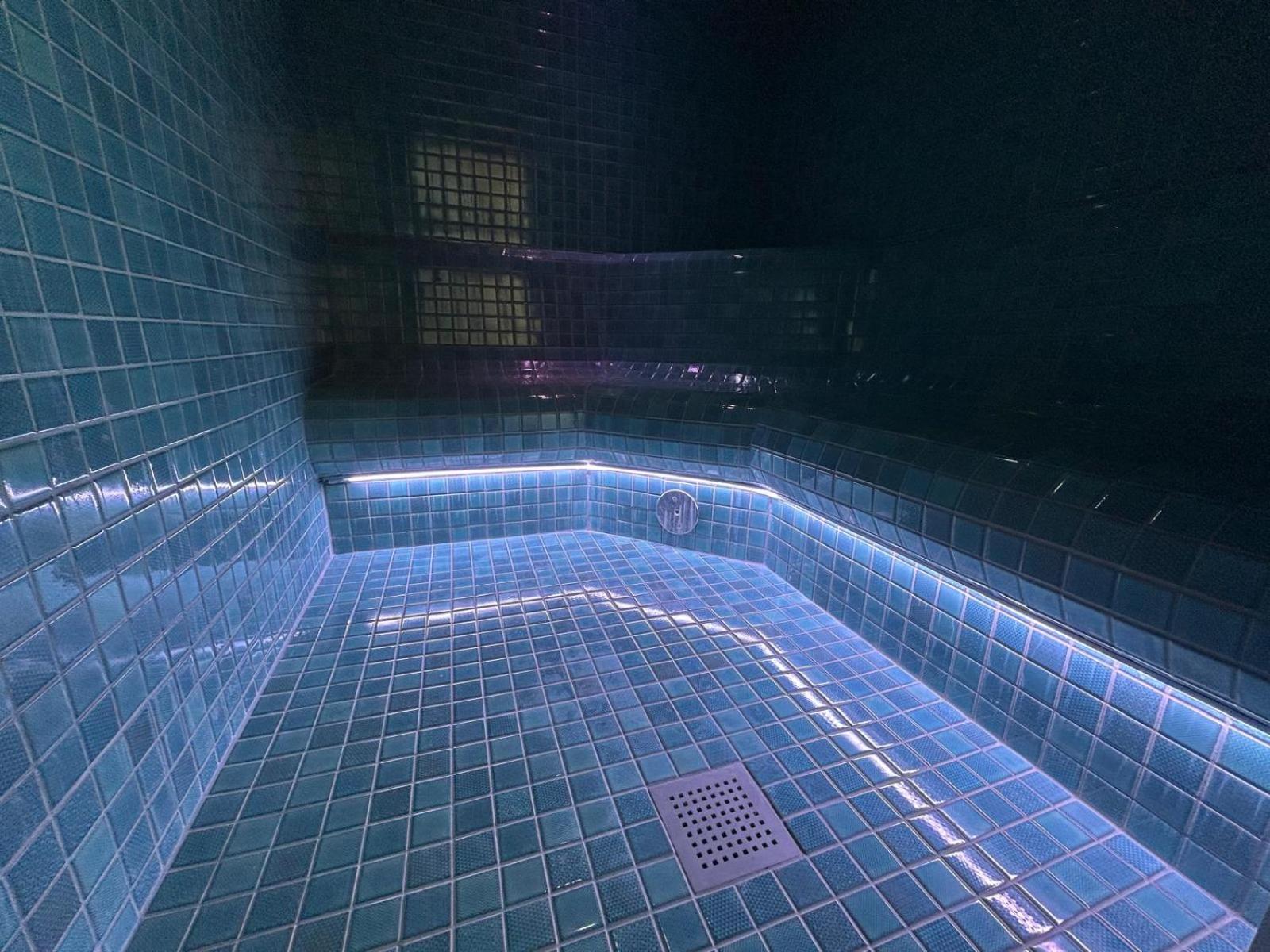 Hotel Dolphin - Adult Friendly Сенець Екстер'єр фото