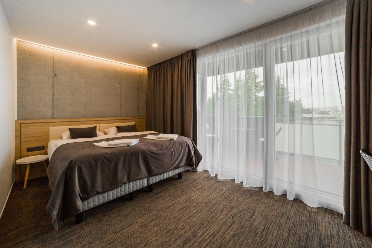Hotel Dolphin - Adult Friendly Сенець Номер фото